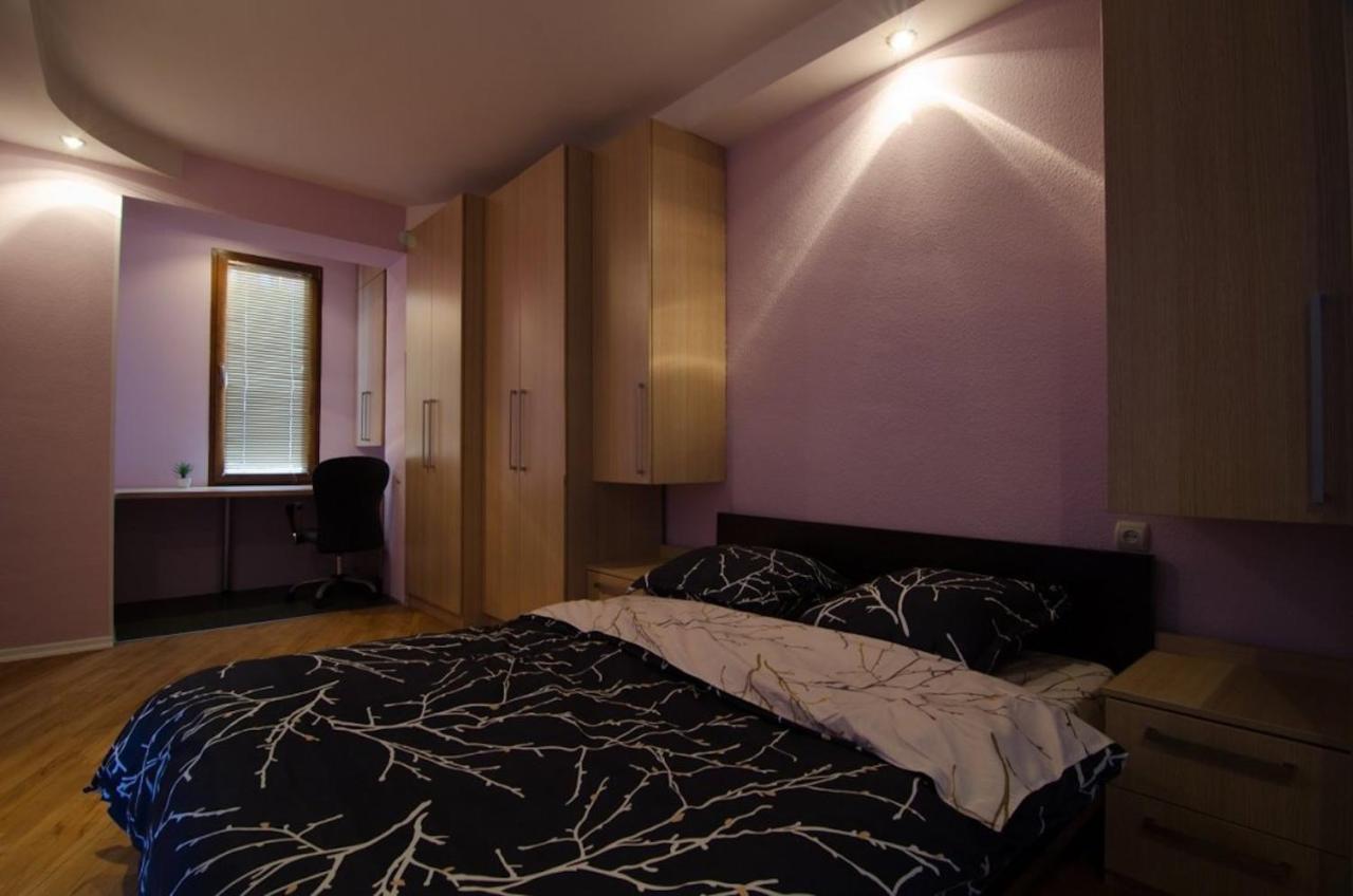 Georges Apartment Tbilisi Buitenkant foto