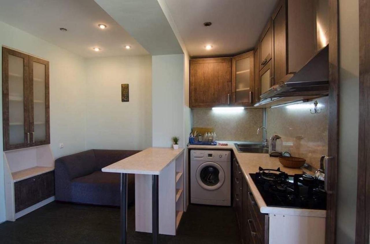 Georges Apartment Tbilisi Buitenkant foto